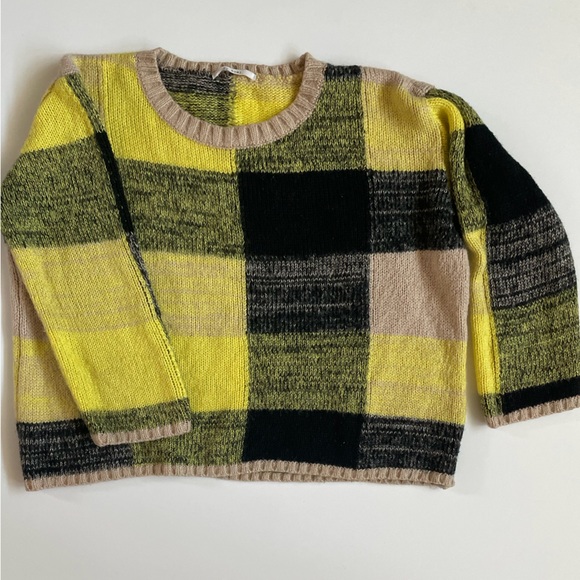 Tartán Plaid Sweater Set from Patricia Fields - Picture 2 of 6